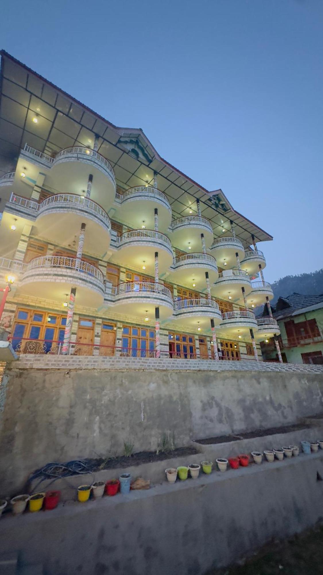 Hotel Eyesky, Tosh Esterno foto