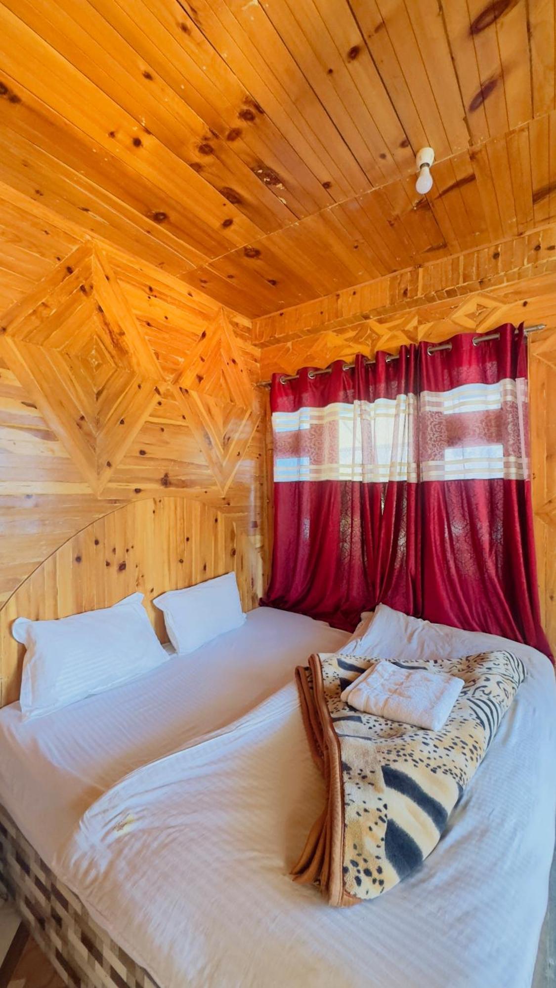 Hotel Eyesky, Tosh Esterno foto
